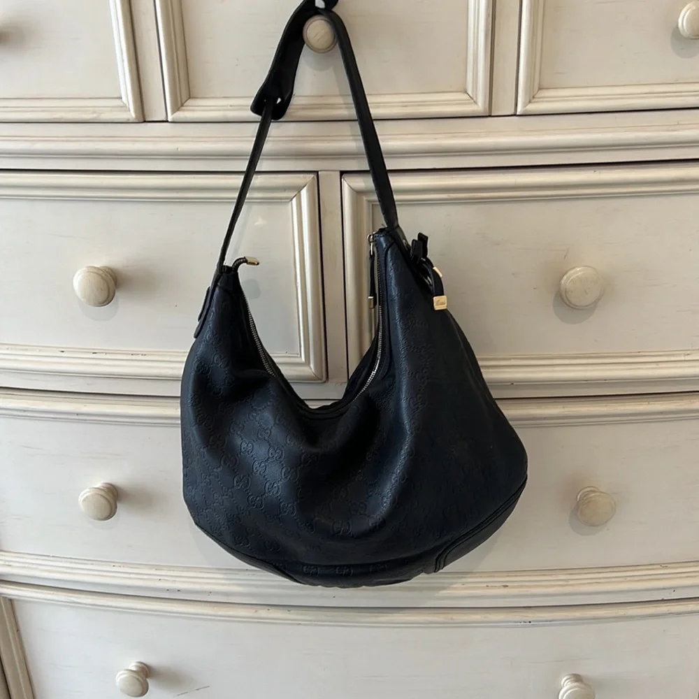 Authentic Black Leather GUCCI Hobo/Shoulder Bag EXCELLENT condition - Picture 2 of 11